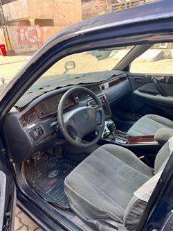 تۆیۆتا کراون